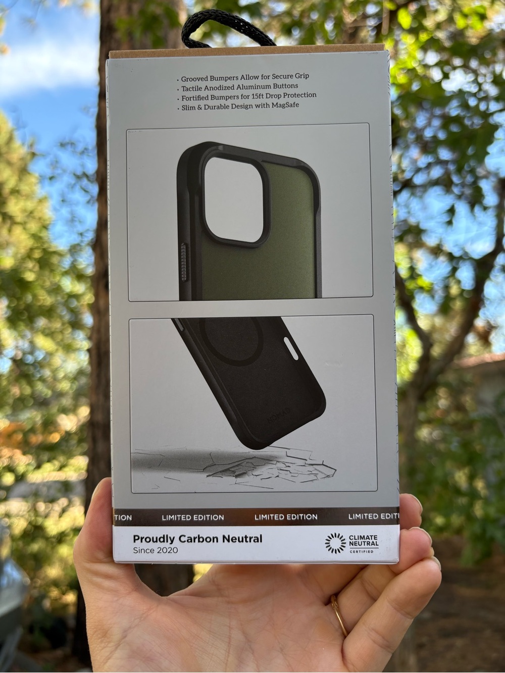 Nomad Rugged Case - Olive- Screen Protector Included - Picture 2 of 4